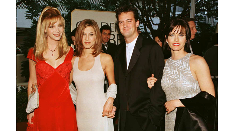 The cast of the hit US TV show "Friends" from L to