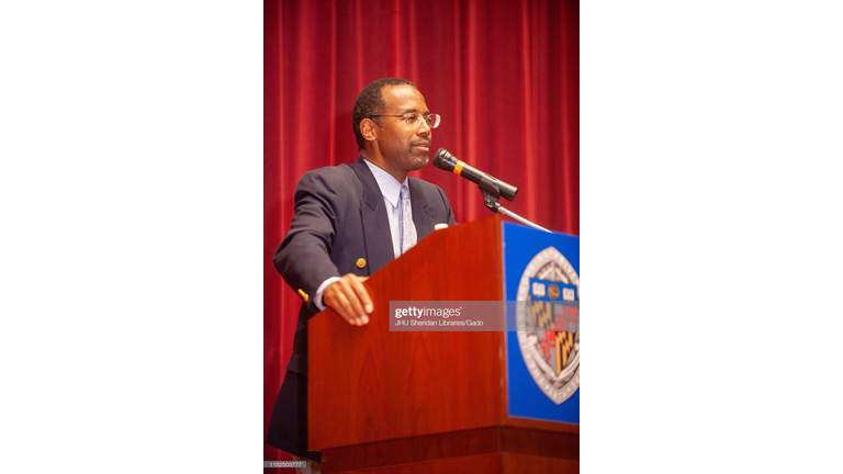 DR. BENJAMIN CARSON GIVES INSPIRATIONAL SPEECH.  YOU MUST SEE THIS!