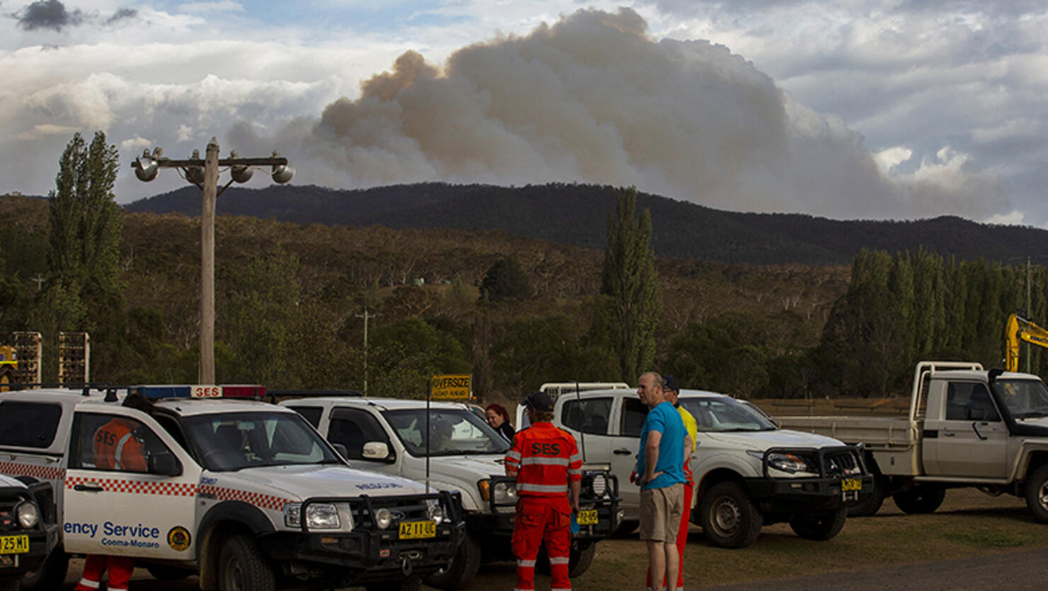 Three Dead After Air Tanker Crashes Fighting Fires Near Snowy Mountains