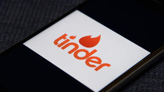 83 Year-old Woman Enjoys Tinder
