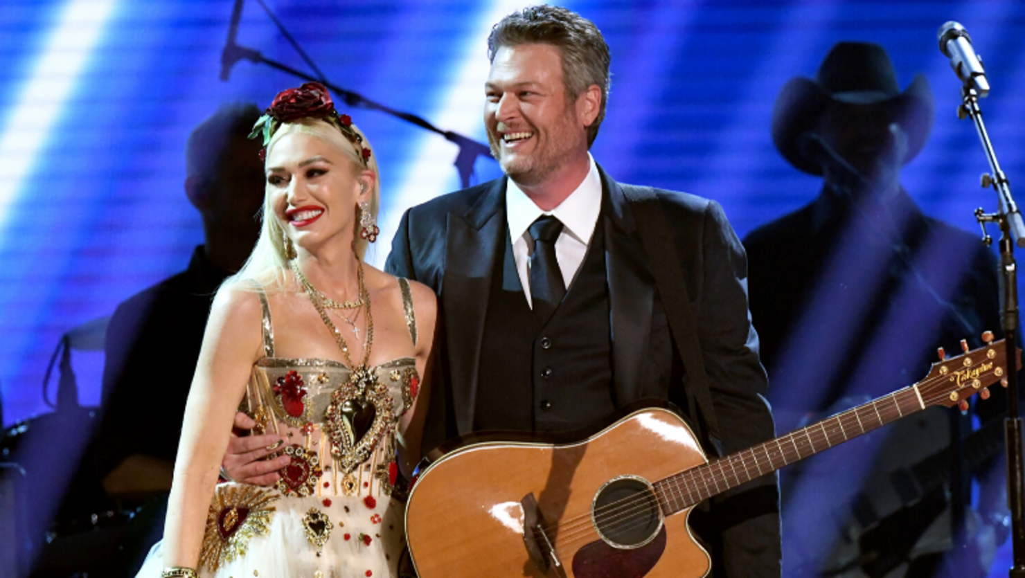 Blake Shelton, Gwen Stefani Give Romantic Performance Of 'Nobody But You'