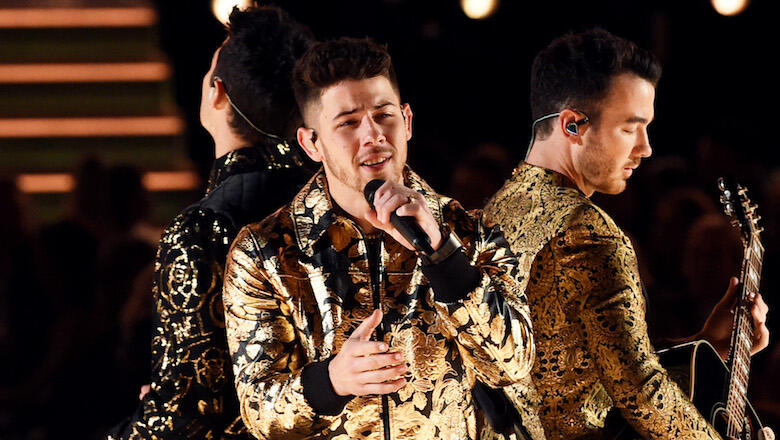 Nick Jonas Reacts To Having Food In His Teeth During 2020 Grammys Show - Thumbnail Image
