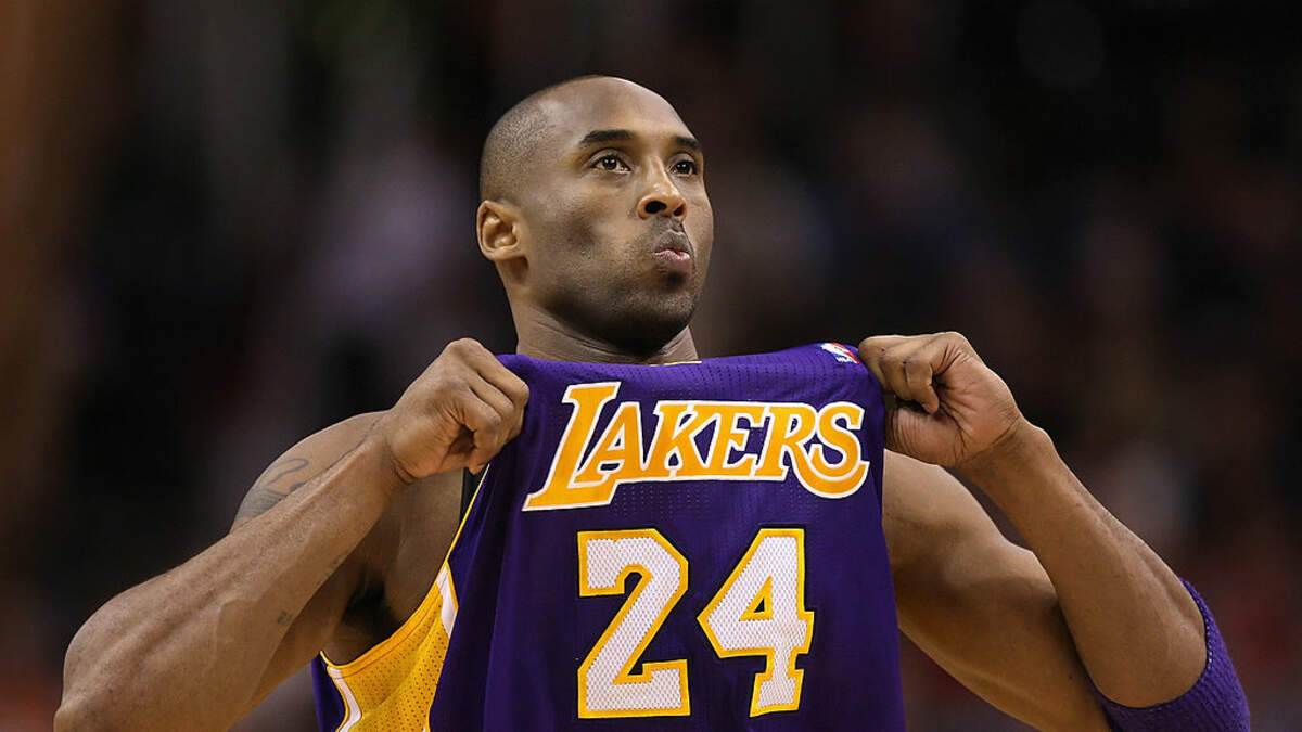 Philadelphia Eagles Paint Kobe Bryant Mural At Practice Facility, 'Kobe's  10 Rules