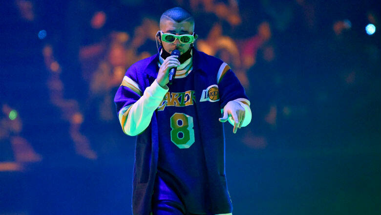 Bad Bunny Global 🐰 on X: Bad Bunny was wearing a Kobe jersey