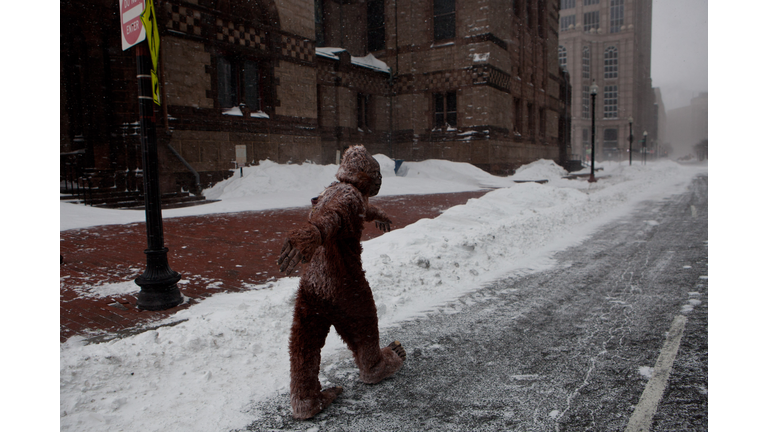 Blizzard Barrels Into Northeastern U.S.