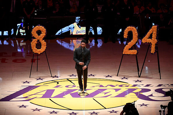 Lakers honor Kobe