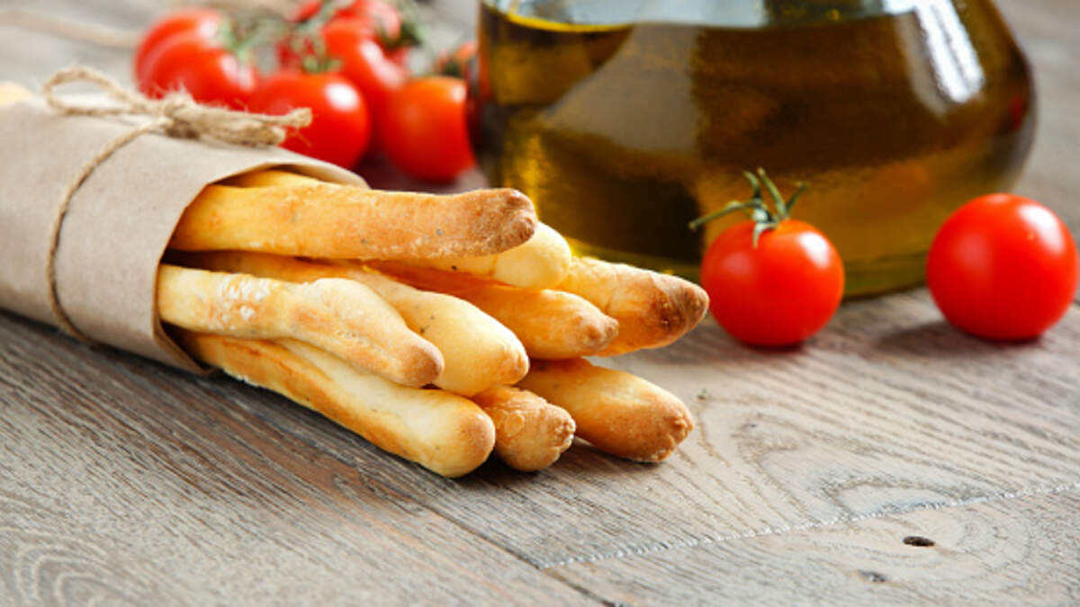 Olive Garden Will Be Selling Breadstick Bouquets For Valentine's Day