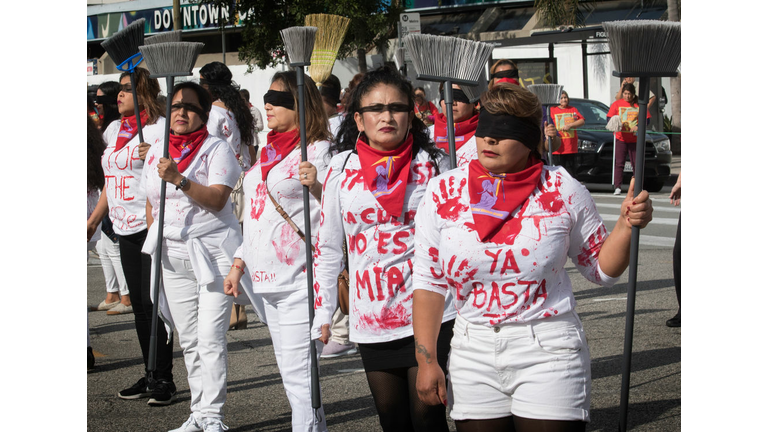 US-DEMONSTRATION-WOMEN-JANITOR