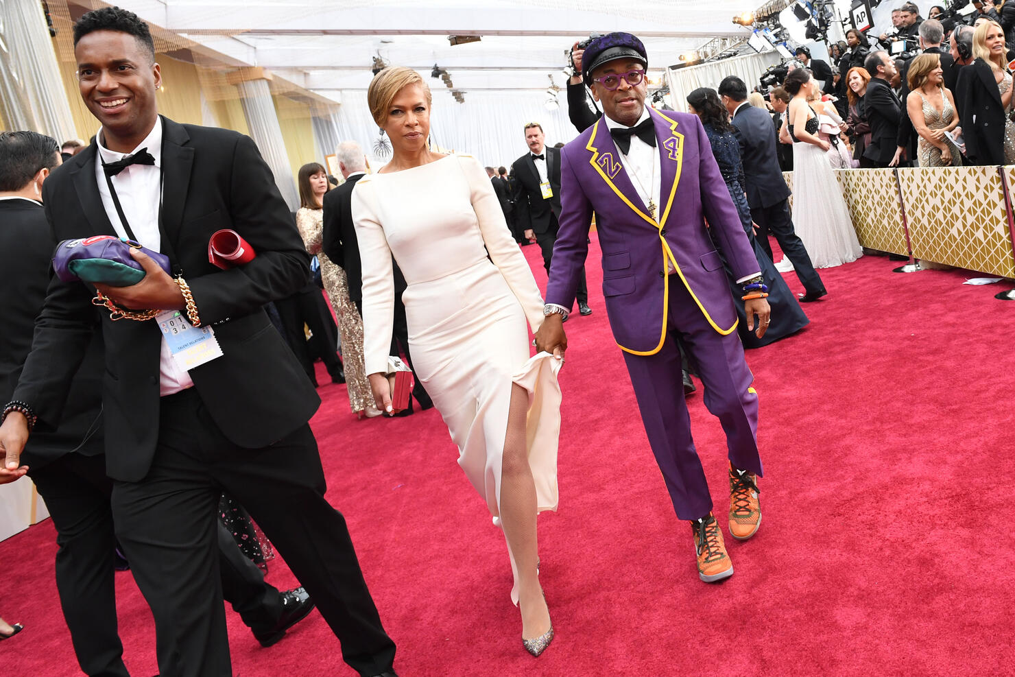 Oscars 2020 red carpet: Director Spike Lee honours Kobe Bryant with purple  and gold suit at Oscars