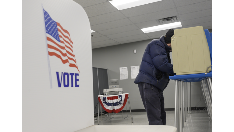 Minnesota Voters First Cast Ballots In Early Voting In Presidential Election