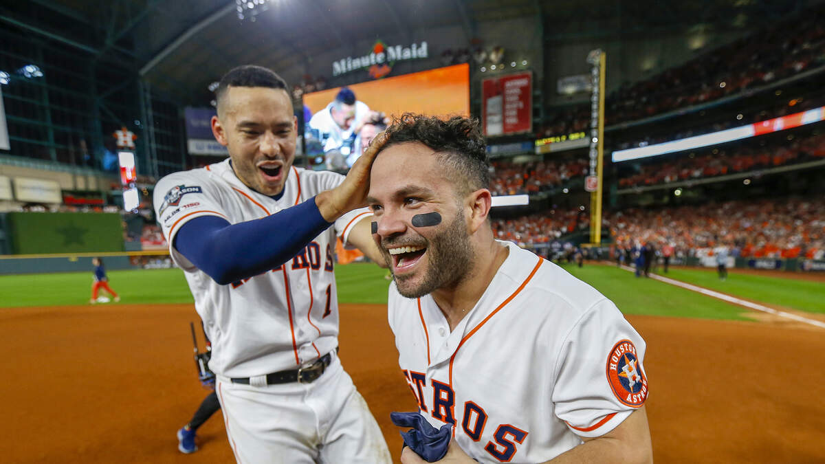 WATCH: Was Astros' Jose Altuve Caught Wearing a Wire in the
