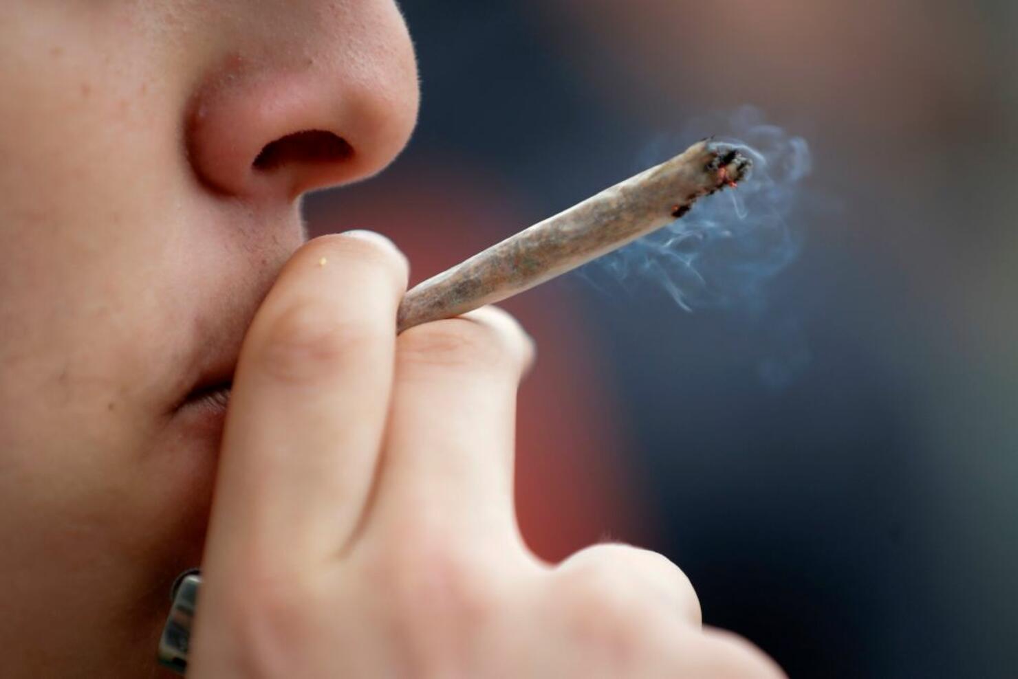 FRANCE-DEMO-DRUG-CANNABIS