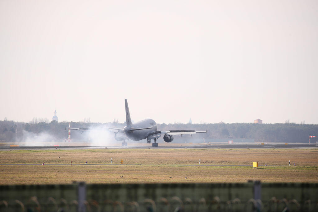 Storm Forces Airplane to Land Sideways [VIDEO] - Thumbnail Image