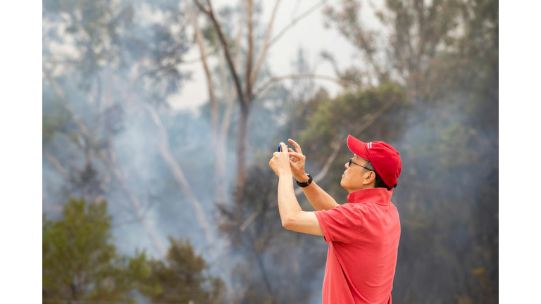 Western Sydney bushfire forces M5 closure