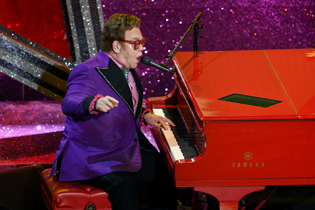 Elton John Breaks Down Because He has To Cut Show Short [VIDEO] - Thumbnail Image