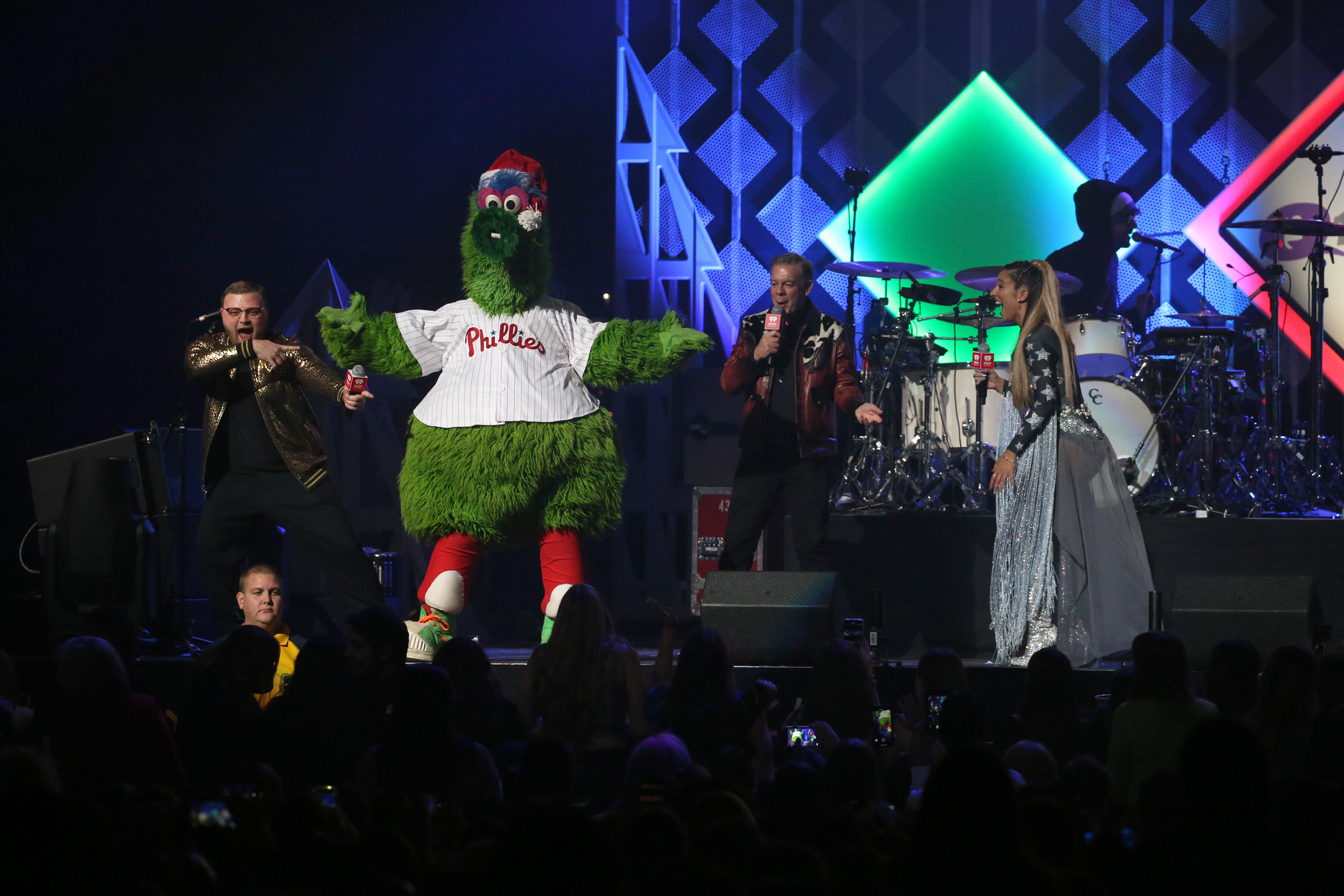 Phillie Phanatic Debuts New Look! | Q102