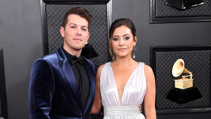 Maddie & Tae's Taylor Dye Marries Josh Kerr | iHeartRadio