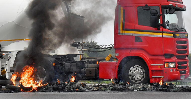 FRANCE-LABOUR-LAW-TRANSPORT-PROTEST