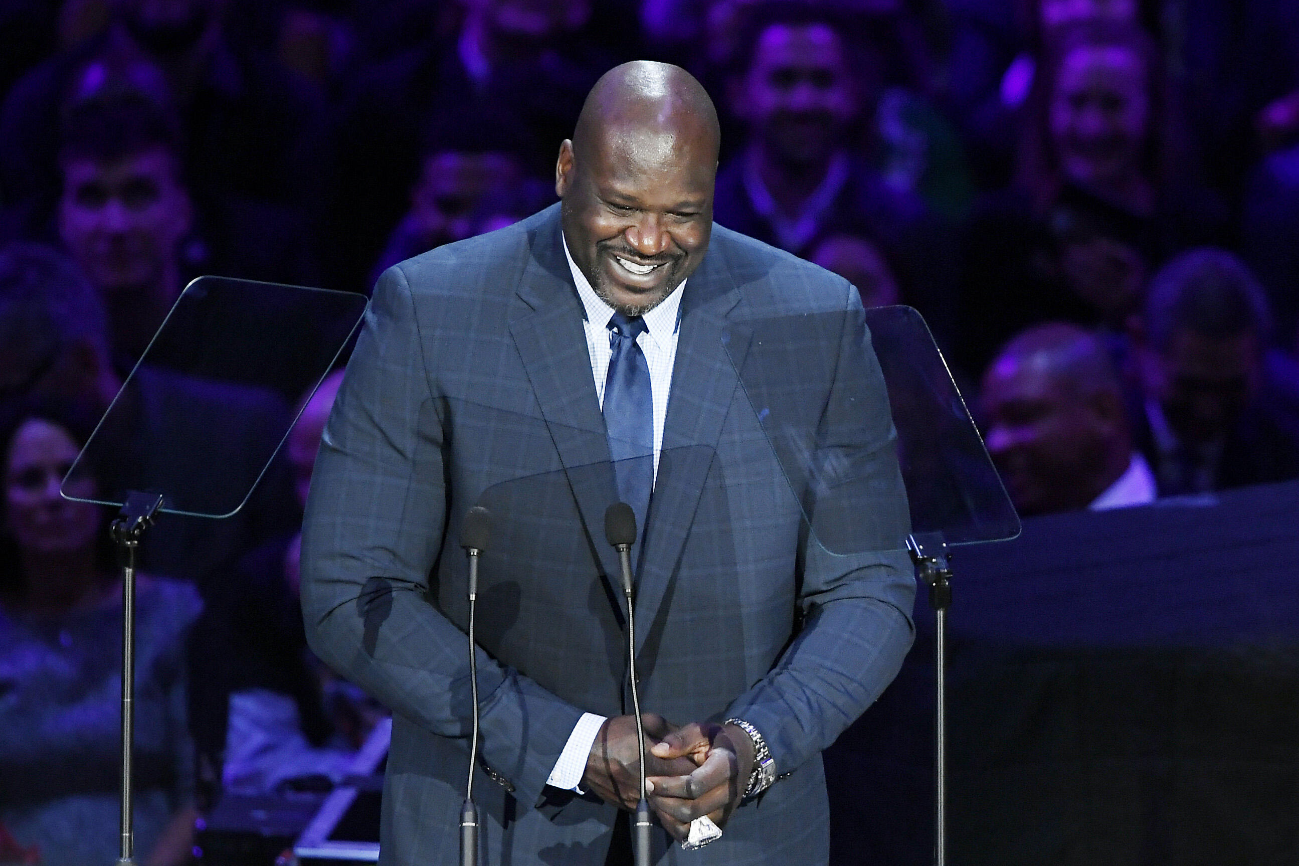 Shaq tells an AMAZING Kobe story at his memorial. NSFW!  - Thumbnail Image