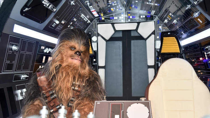 There's A Secret "Chewbacca Mode" On Millennium Falcon At Disneyland