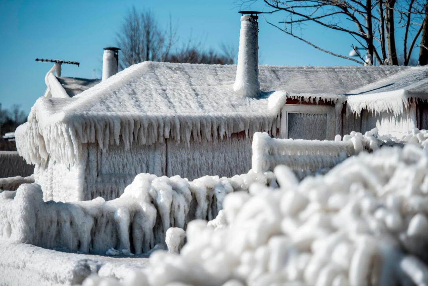 TOPSHOT-DENMARK-WEATHER-ICE-COLD-FEATURE