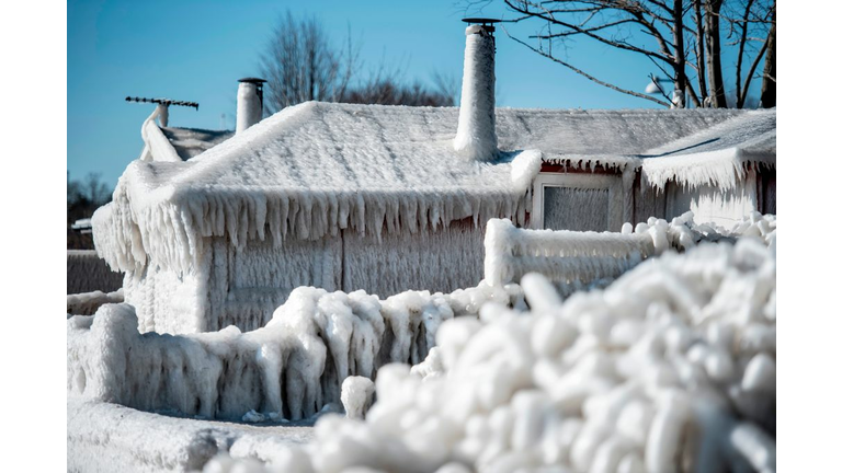 TOPSHOT-DENMARK-WEATHER-ICE-COLD-FEATURE