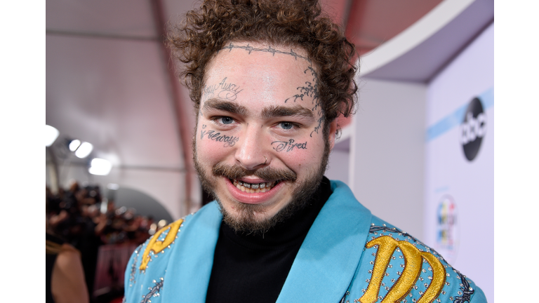 2018 American Music Awards - Red Carpet