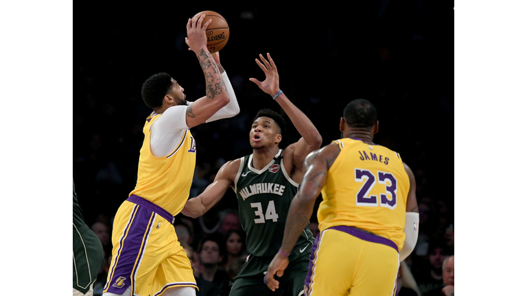 Milwaukee Bucks v Los Angeles Lakers