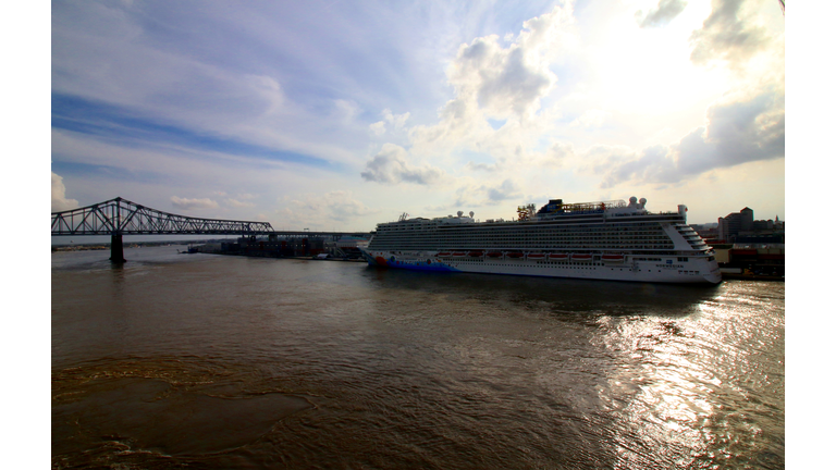 The Norwegian Cruise Line “Breakaway” sets at her mooring at the Erato Street Cruise Ship Terminal as passengers board for a Caribbean vacation on March 10, 2019. (Photo: Getty Images) 