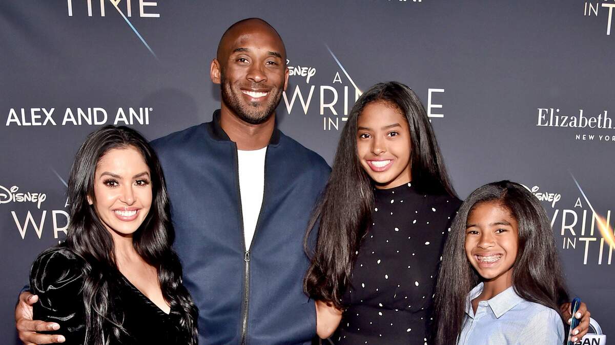 Kobe Bryant's Daughter Pays Tribute To Late Father & Sister At School ...