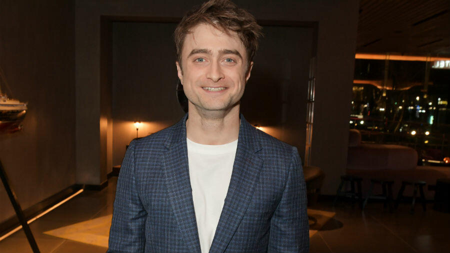 Daniel Radcliffe Doesn't Have Coronavirus, But Twitter Sure Thought He ...