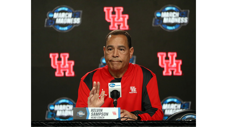 U of H Head Basketball Coach Kelvin Sampson