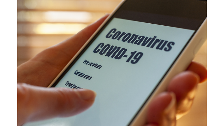 Coronavirus news on smartphone screen. (Getty Images)