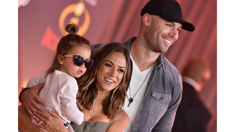 Jana Kramer Defends Traveling With Family During Coronavirus Pandemic Iheartradio