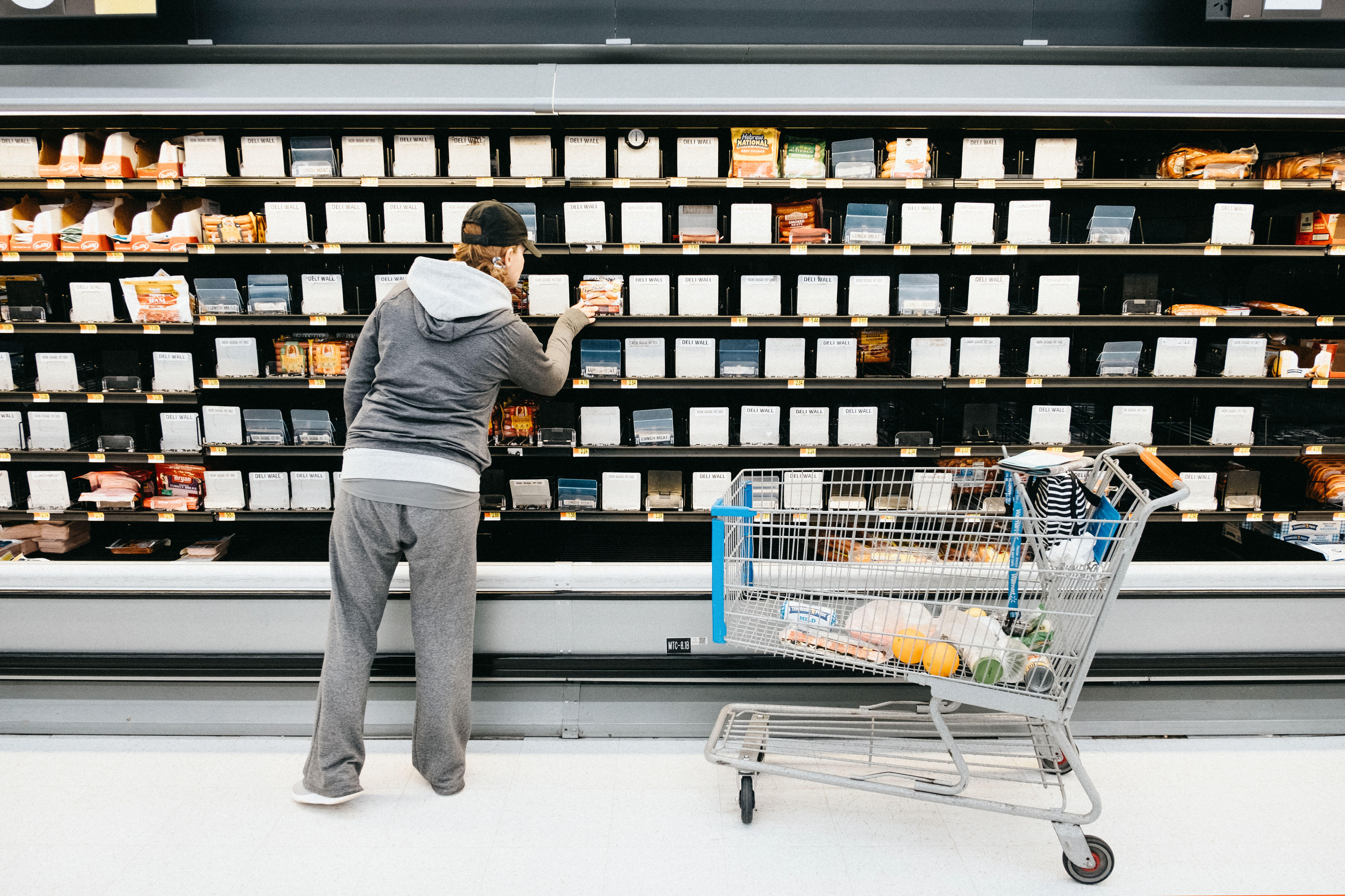 Many store. Современные товары. Литва пустые полки магазина. Пустые полки в магазины бытовой техники. Пустые полки ЕС.