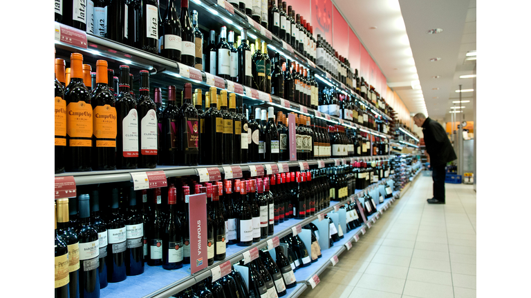 Liquor store (Getty)