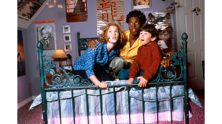 DON'T LOOK UNDER THE BED, from left: Erin Chambers, Ty Hodges, Jake Sakson, 1999, © Buena