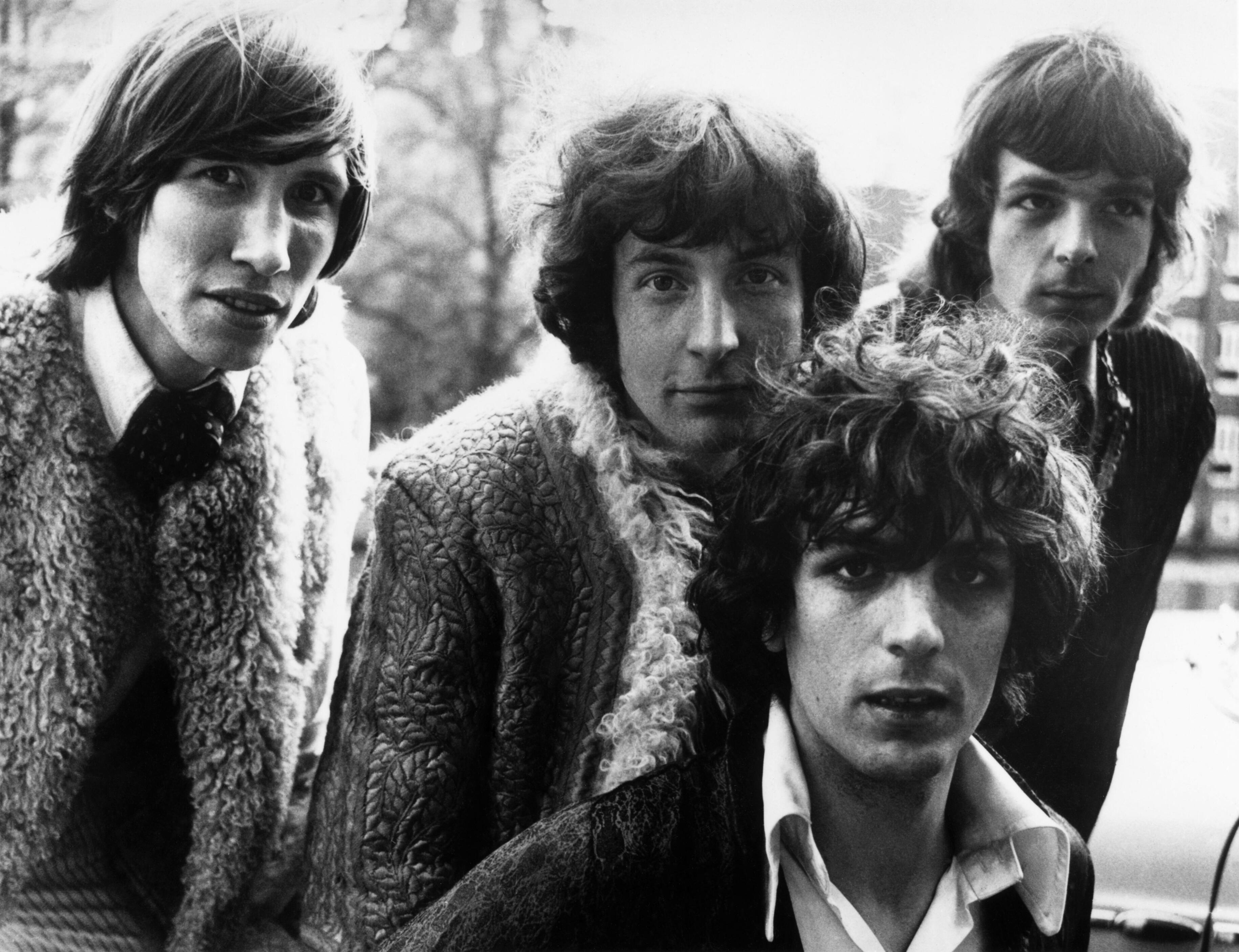 Старый рок зарубежные. Рок группа Пинк Флойд. СИД Барретт Пинк Флойд. Группа Pink Floyd СИД Барретт. Пинк Флойд фото группы.