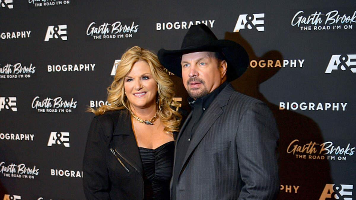 Garth Brooks, Trisha Yearwood bring Facebook show to CBS