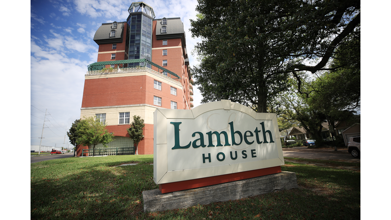 A general view of the exterior of the Lambeth House retirement community which has recorded four deaths and 12 cases of the coronavirus (COVID-19) on March 17, 2020 in New Orleans, Louisiana. (Photo by Chris Graythen/Getty Images)
