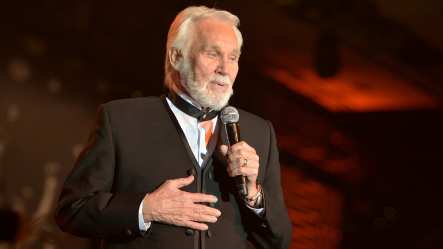 Kenny Rogers' Family Asks That Donations Be Made To COVID-19 Relief Fund