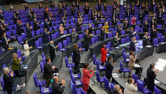 STIMULUS PACKAGE APPROVED!! SENATE REACHES 2TRILLION DOLLARS DEAL!!