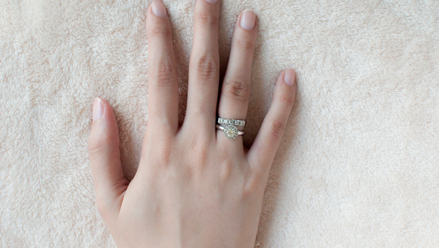 Married ring deals finger woman