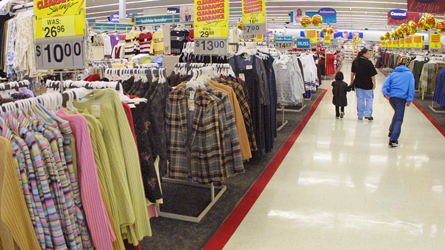 Wal-Mart Headed for Top of Fotune 500
