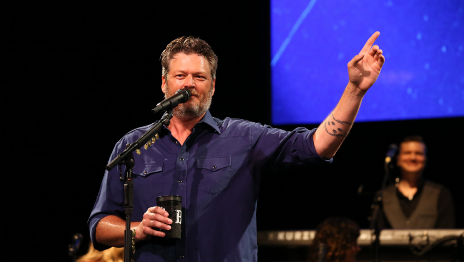 Blake Shelton Gives 'Quarantine Mullet' Update With Gwen Stefani's Help
