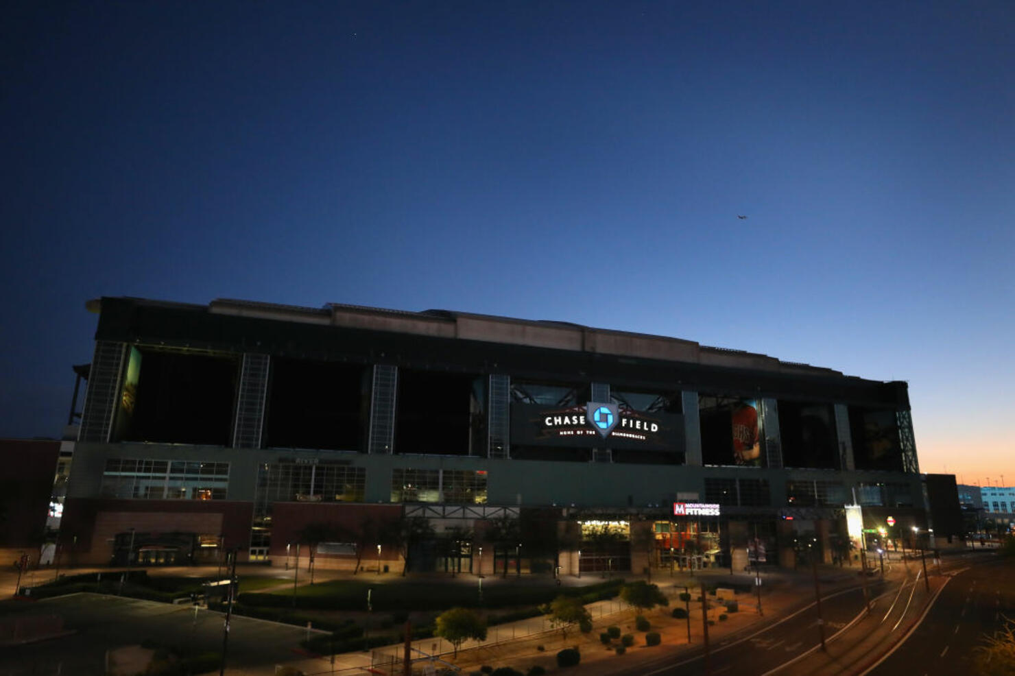 Dbacks to Donate Another 500,000 To Community For Emergency Relief