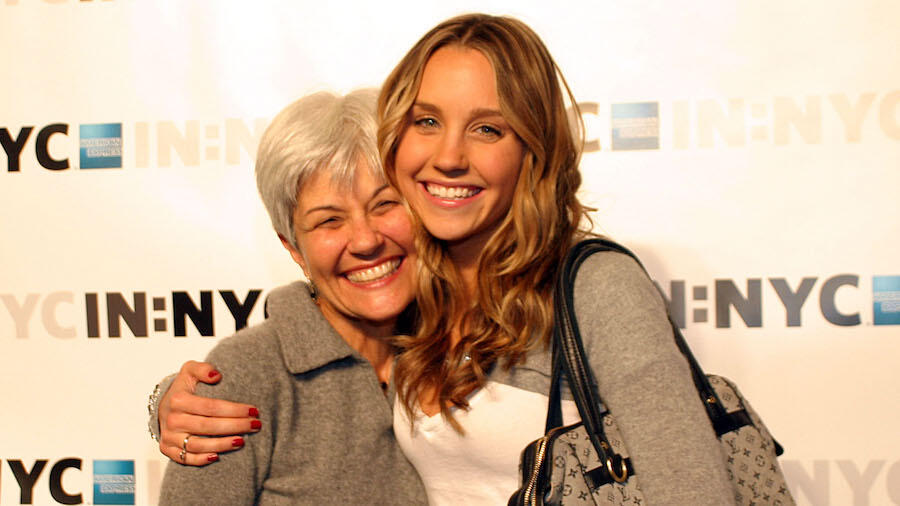 Amanda Bynes' Mom Is 'Furious,' Fears For Pregnant Daughter's Mental
