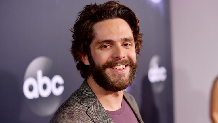 Thomas Rhett Shaved His Beard And Fans Are Freaking Out