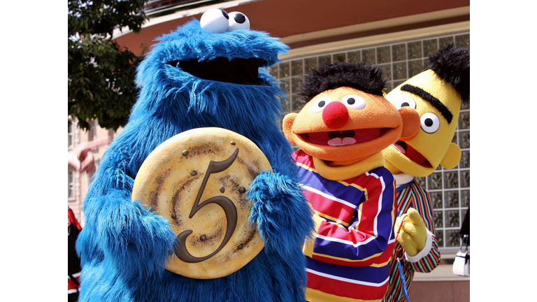 Sesame Street character Cookei Monster s