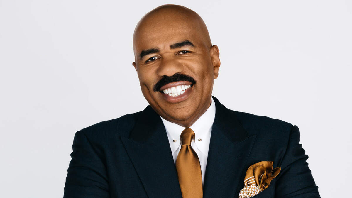 Steve Harvey Bio The Steve Harvey Morning Show